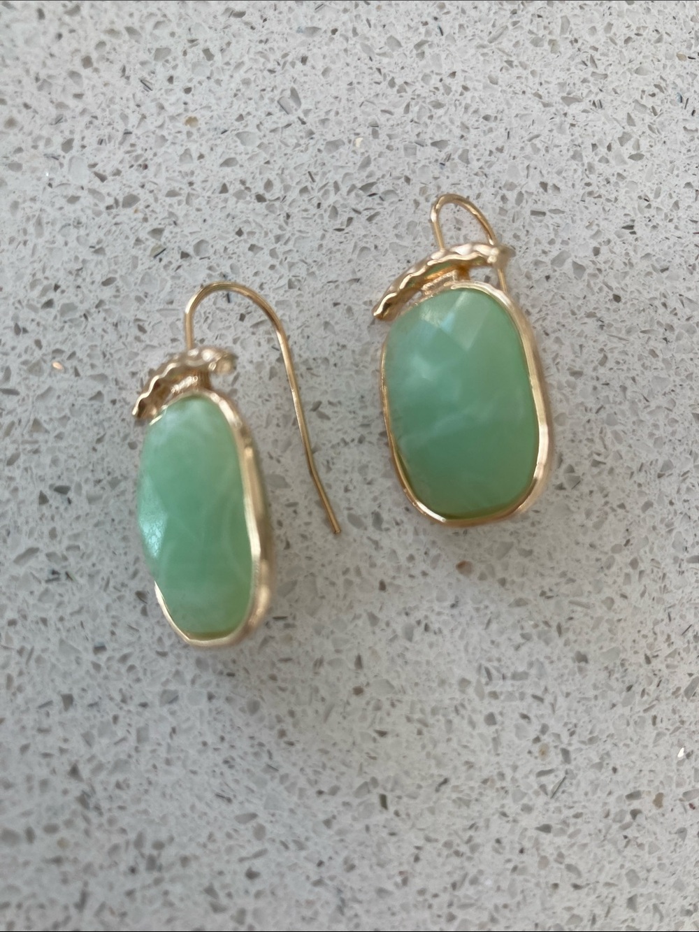 Earrings (1 pair!)